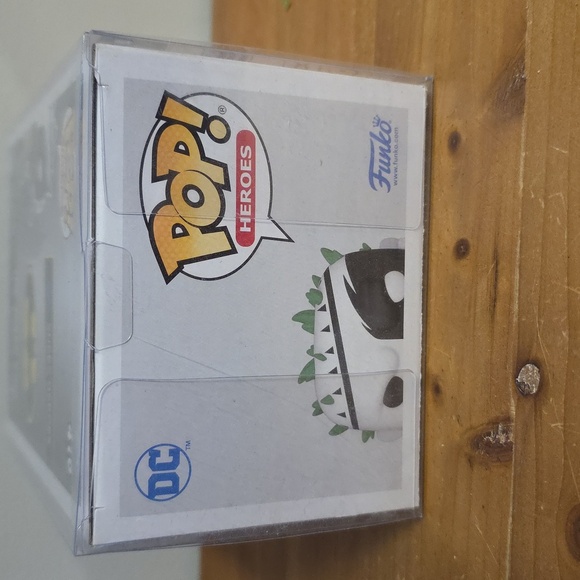 Funko Pop Heroes The Joker King Exclusive Figure Evend Exclusive Art Series - Picture 5 of 6